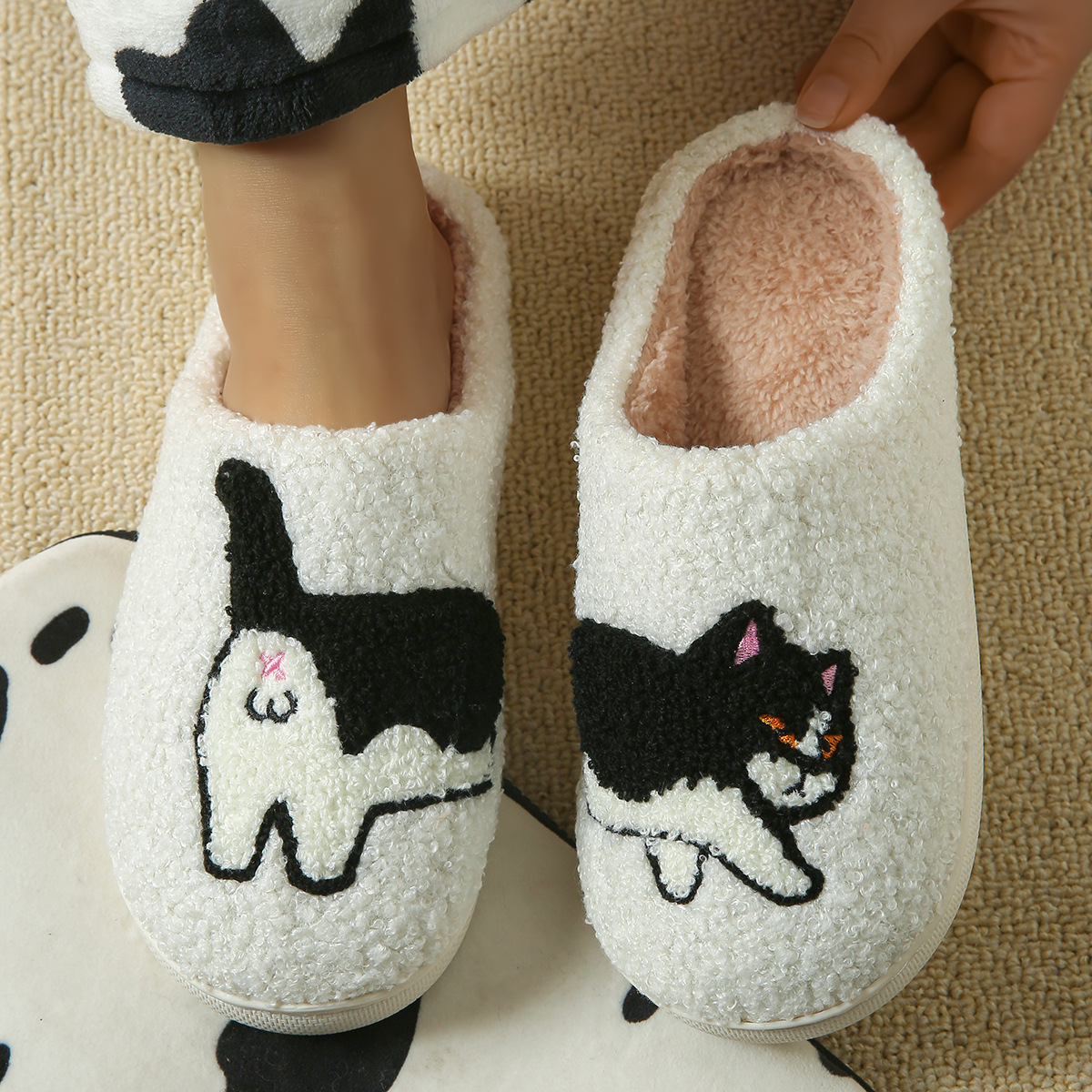 Winter Plush Cute Dachshund Em - Winter Clothing Material ulasan dan harga